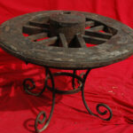 Table roue de charrette