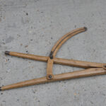 Outil compas en bois N°89