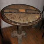 Table bois et rivet