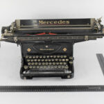 Machine à écrire N°04
