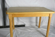 Table pour enfant en bois
