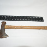 Outil hache de petite taille N°06