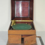 Tourne disque N°04