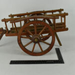 Maquette de charrette en bois