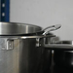 Casseroles et plats inox